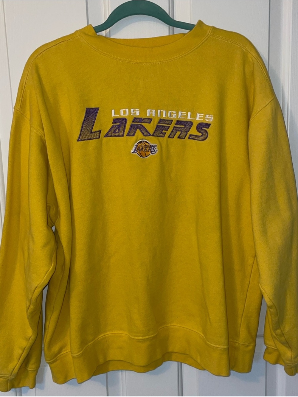 Active USA vintage Los Angeles Lakers Gold Crewneck Sweatshirt XL